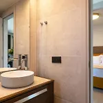 Lägenhet Elaura Luxury Residences 2