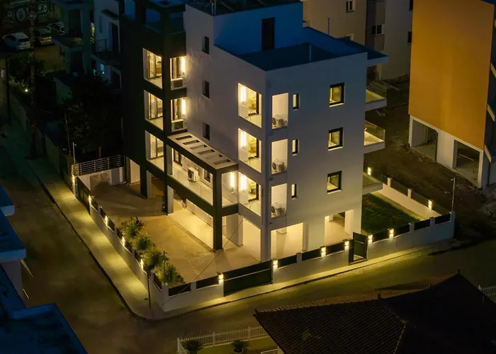 Elaura Luxury Residences 2 아파트 *